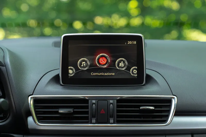 Mazda 3 SKYACTIV TECHNOLOGY 36