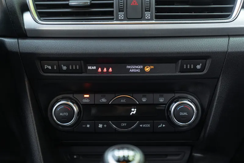 Mazda 3 SKYACTIV TECHNOLOGY 38