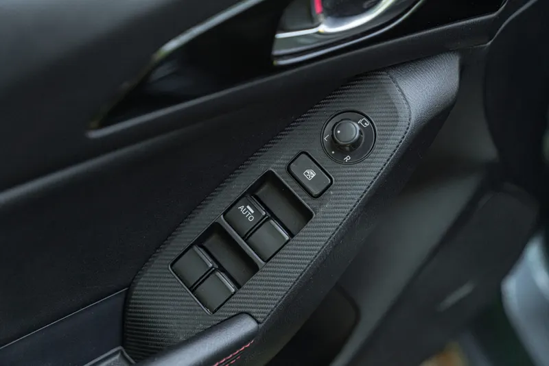 Mazda 3 SKYACTIV TECHNOLOGY 33