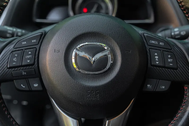 Mazda 3 SKYACTIV TECHNOLOGY 41
