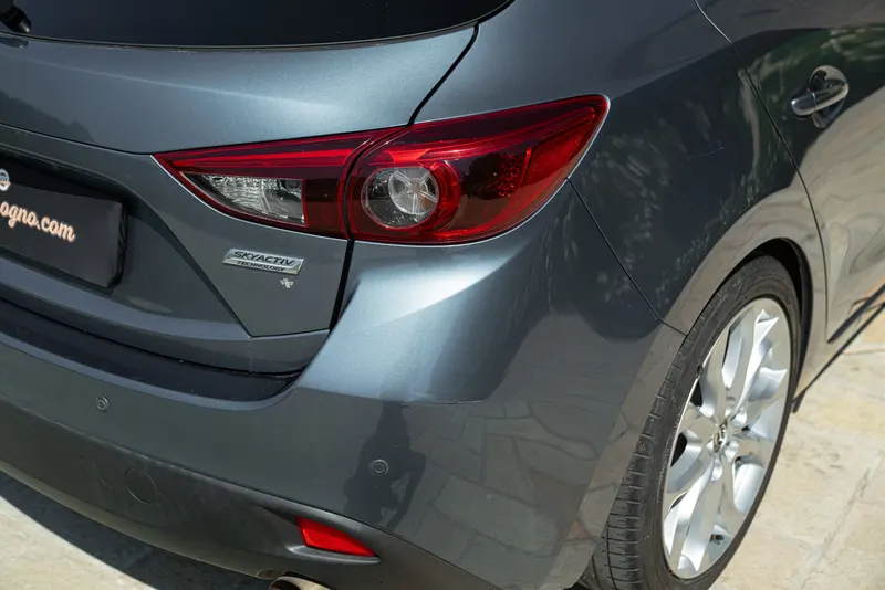 Mazda 3 SKYACTIV TECHNOLOGY 18