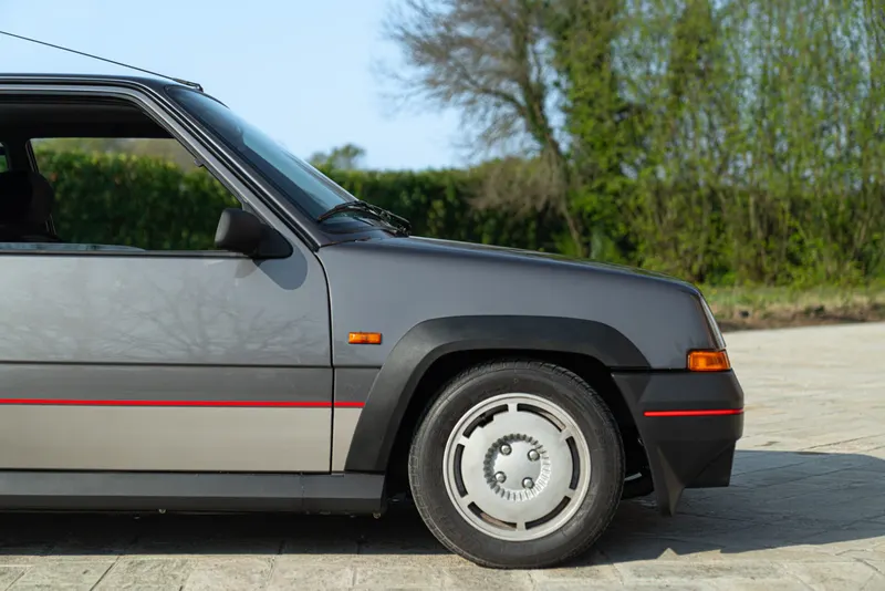 Renault 5 GT TURBO&nbsp;PHASE 1 16