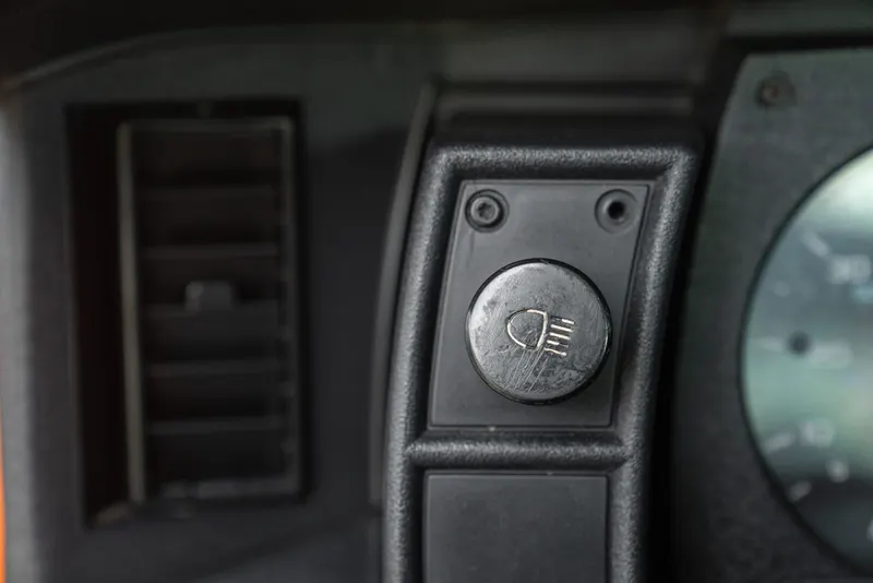 Chevrolet CAMARO III Z28 5.0 V8 36
