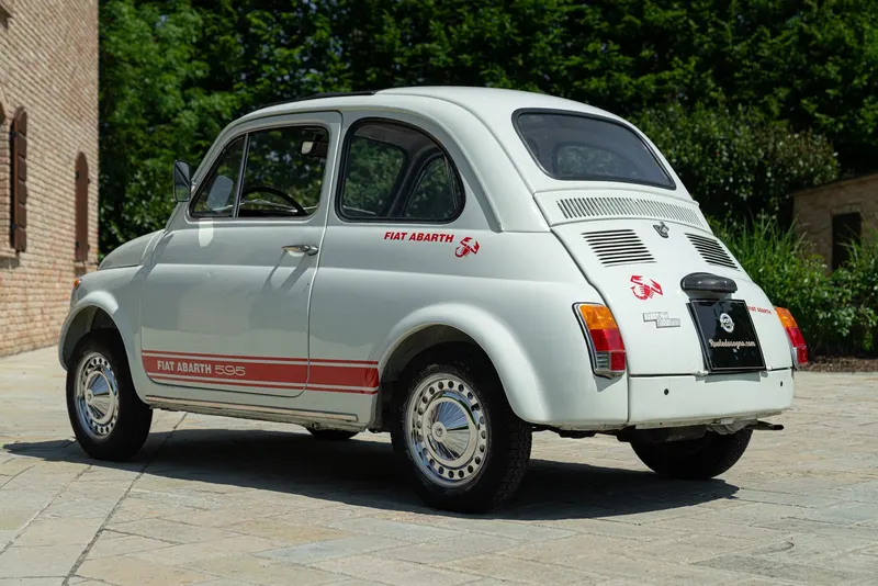 Fiat 500 L “REPLICA ABARTH 595” 7
