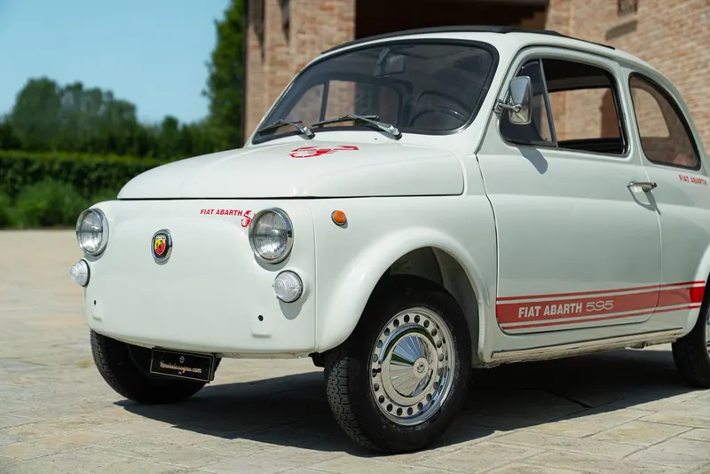 Fiat 500 L “REPLICA ABARTH 595” 12