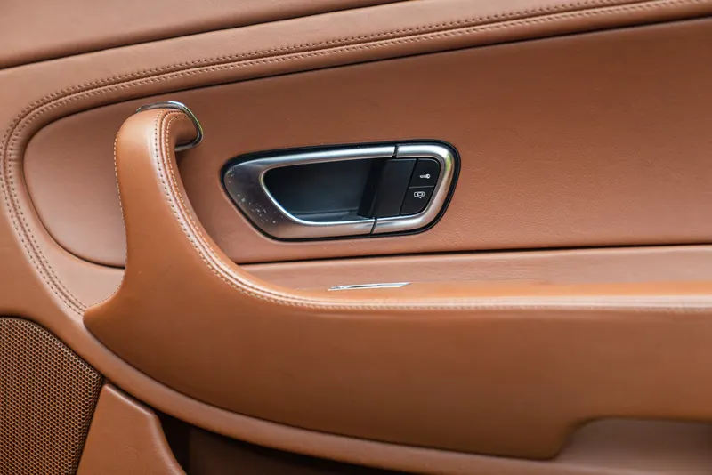 Bentley CONTINENTAL GT 39