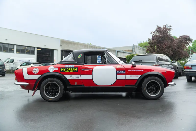 Fiat 124 SPORT SPIDER CS1 4