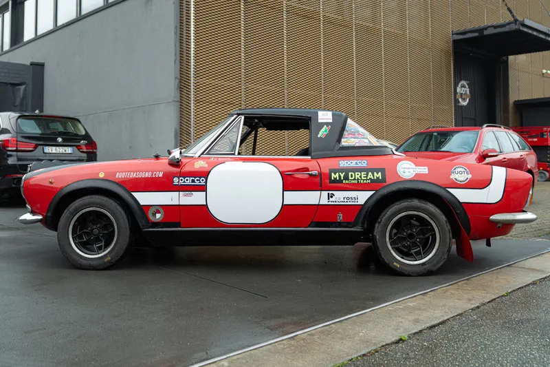 Fiat 124 SPORT SPIDER CS1 5