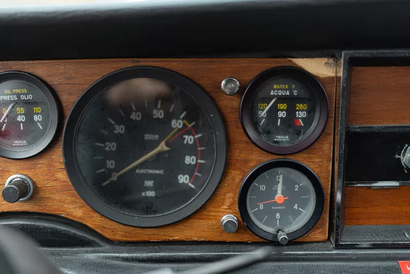 Fiat 124 SPORT SPIDER CS1 48