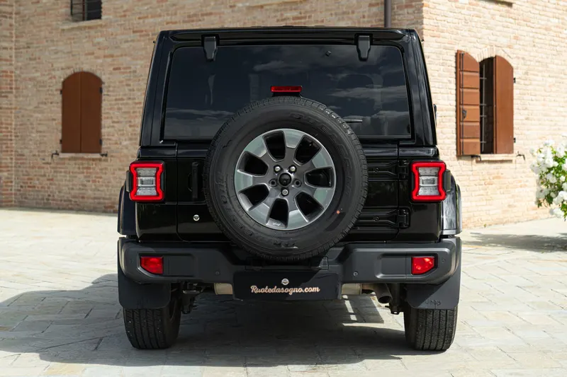 WRANGLER SAHARA 9