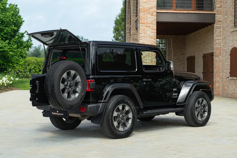 WRANGLER SAHARA 8