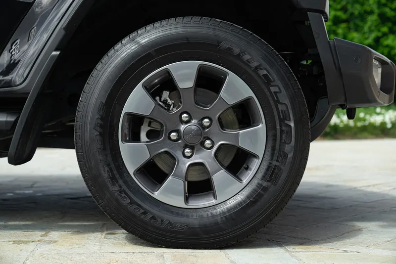 WRANGLER SAHARA 18