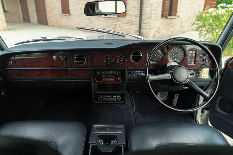 SILVER WRAITH II 38