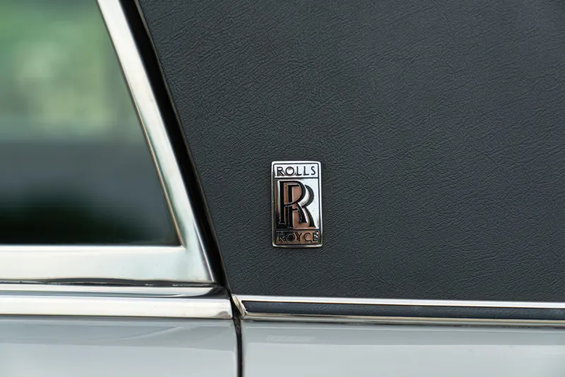 SILVER WRAITH II 24