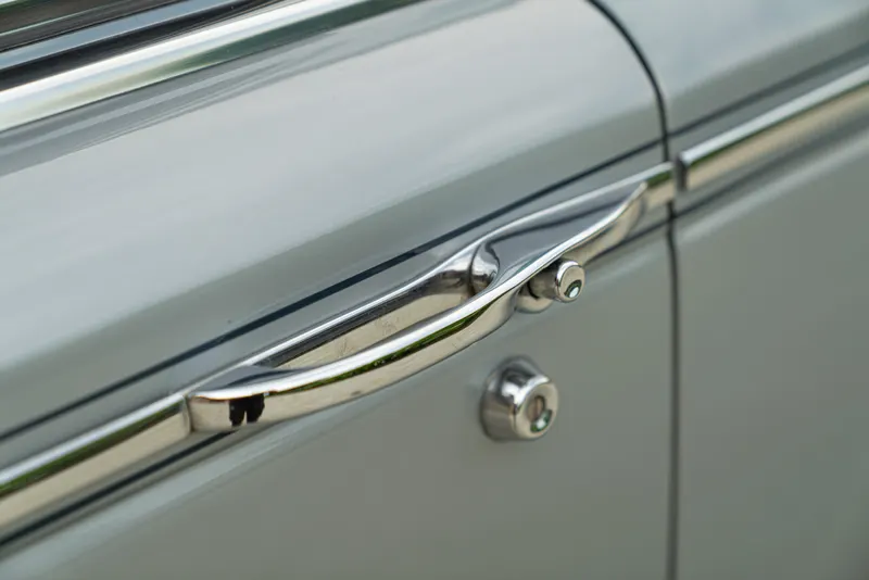 SILVER WRAITH II 23
