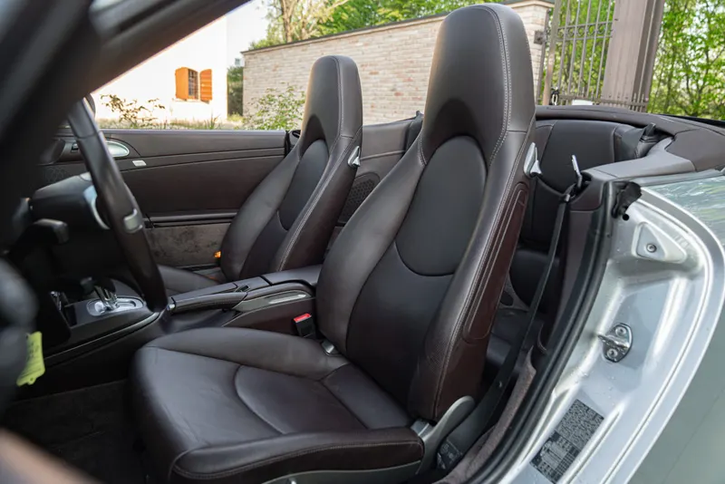 Porsche 997 (911) CARRERA 4S CABRIOLET 34