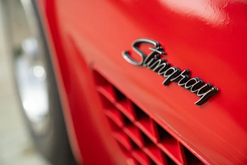 Chevrolet CORVETTE C3 STINGRAY 28