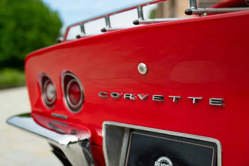 Chevrolet CORVETTE C3 STINGRAY 18