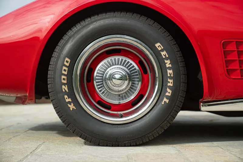 Chevrolet CORVETTE C3 STINGRAY 29