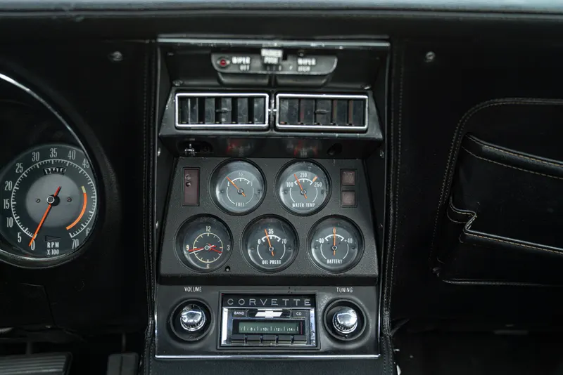 Chevrolet CORVETTE C3 STINGRAY 42