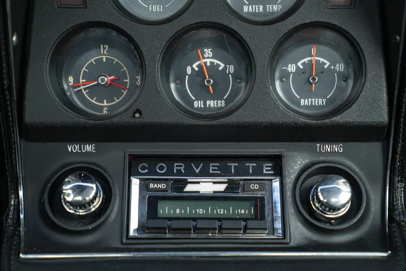 Chevrolet CORVETTE C3 STINGRAY 51