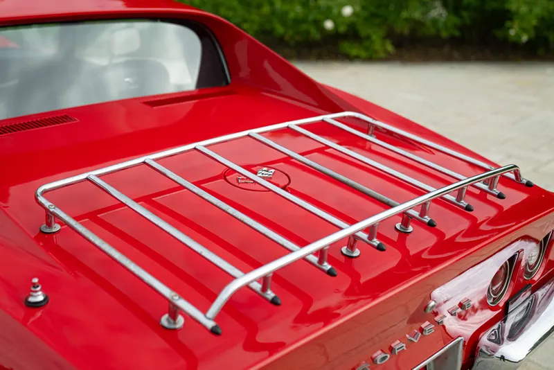 Chevrolet CORVETTE C3 STINGRAY 24