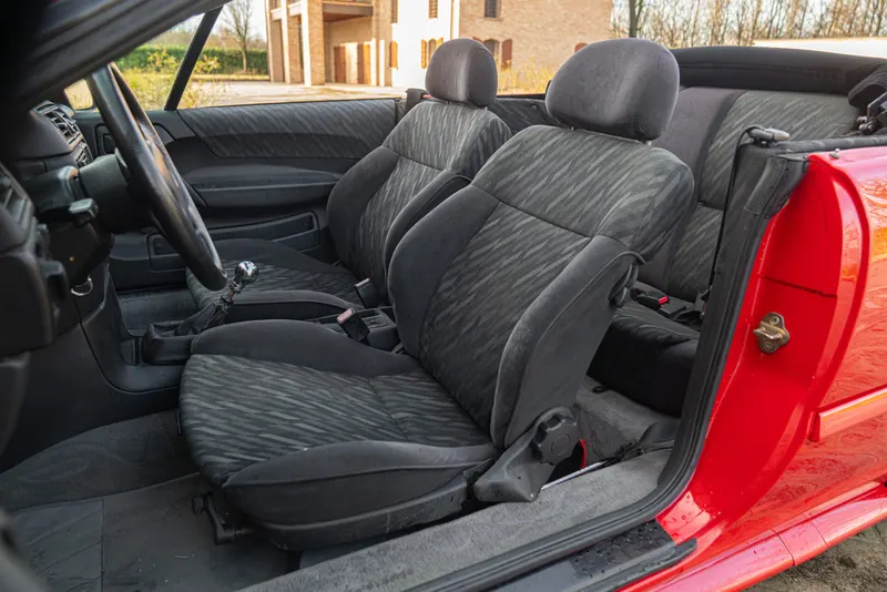 Opel CALIBRA CABRIOLET PIECHA 32