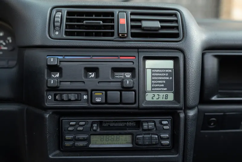 Opel CALIBRA CABRIOLET PIECHA 43