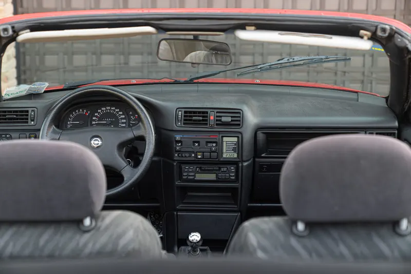 Opel CALIBRA CABRIOLET PIECHA 40
