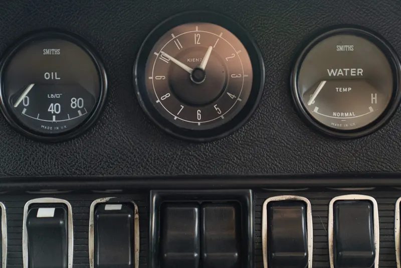 Jaguar E-TYPE COUPE 5.3 V12 44