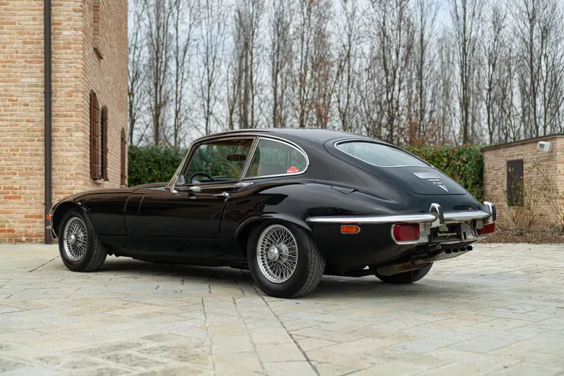 Jaguar E-TYPE COUPE 5.3 V12 6
