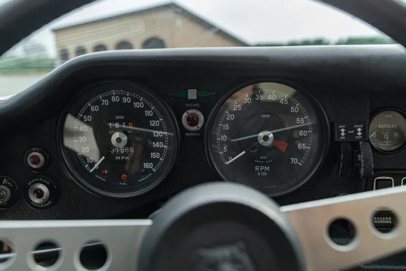 Jaguar E-TYPE COUPE 5.3 V12 52