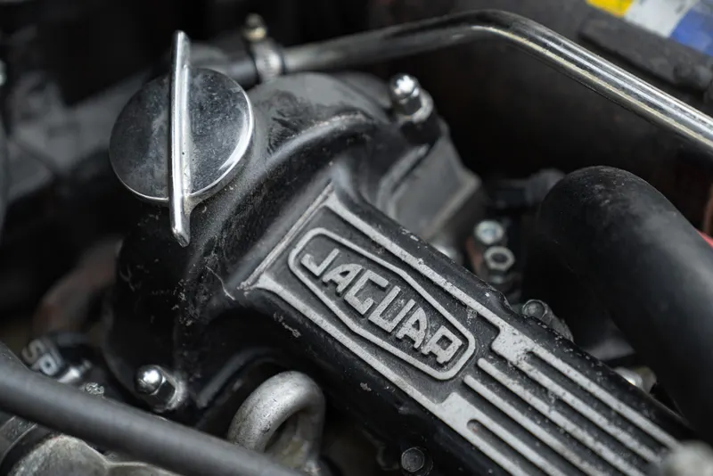 Jaguar E-TYPE COUPE 5.3 V12 59