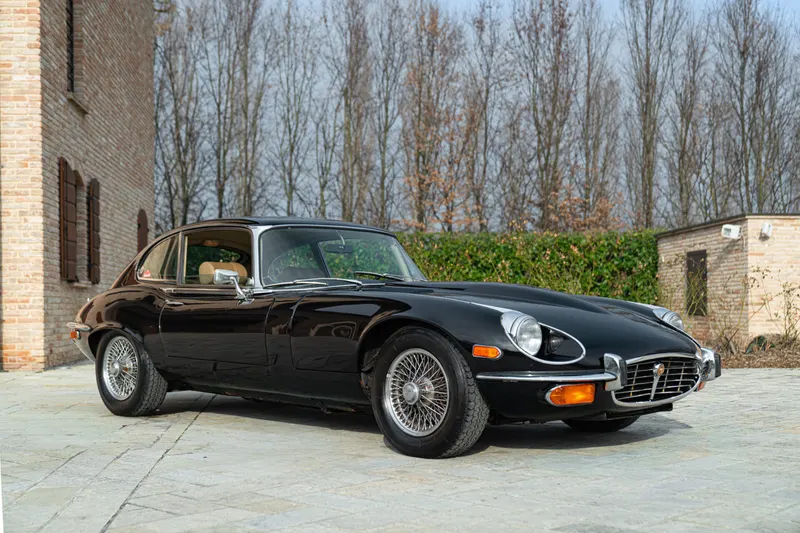Jaguar E-TYPE COUPE 5.3 V12 2