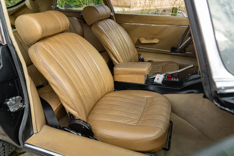 Jaguar E-TYPE COUPE 5.3 V12 29