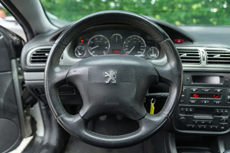 Peugeot 406&nbsp;COUPE’ 37