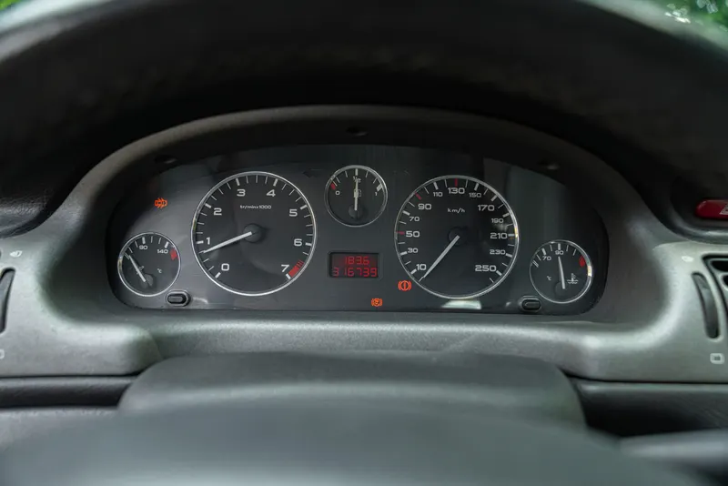 Peugeot 406&nbsp;COUPE’ 38