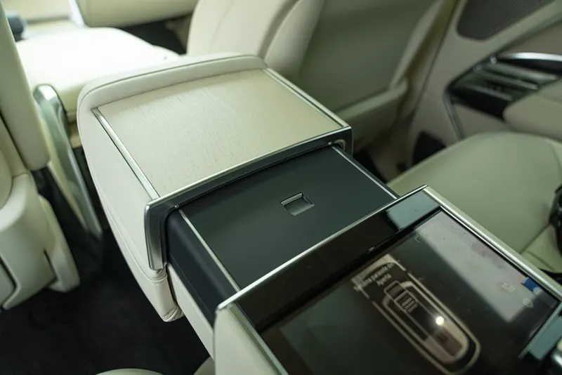 RANGE ROVER 4.4 V8 AUTOBIOGRAPHY 65