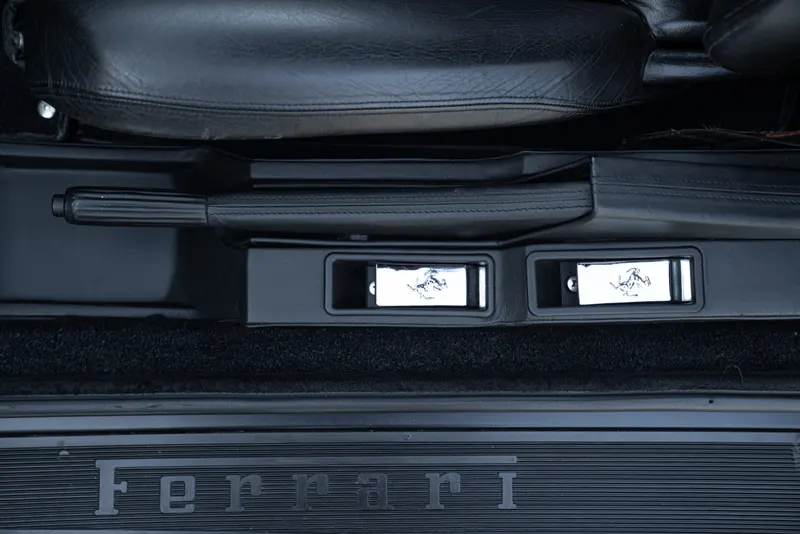 Ferrari TESTAROSSA MONOSPECCHIO – MONODADO 40