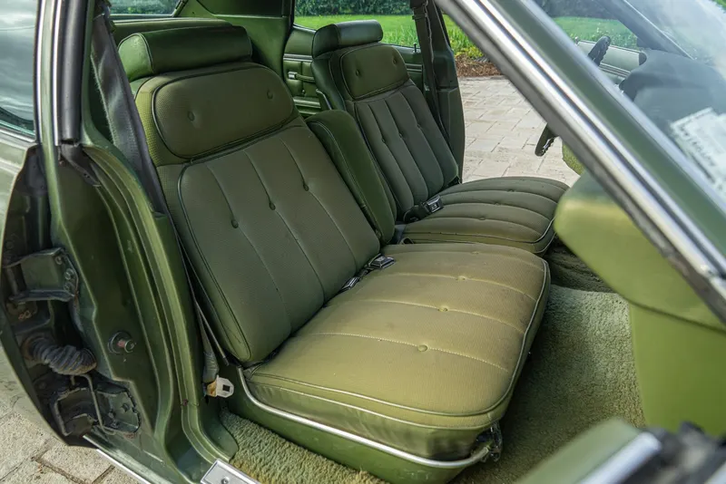 Ford GRAN TORINO 4 DOOR 5.7 V8 BROUGHAM 43
