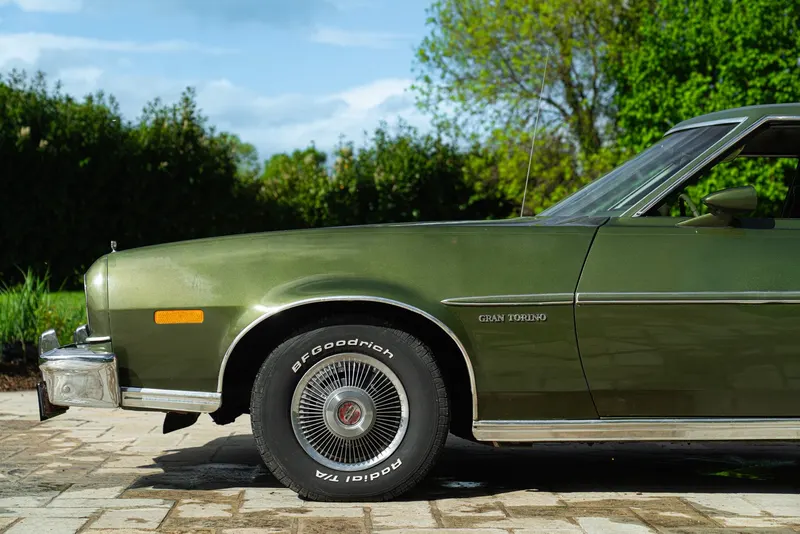 Ford GRAN TORINO 4 DOOR 5.7 V8 BROUGHAM 21