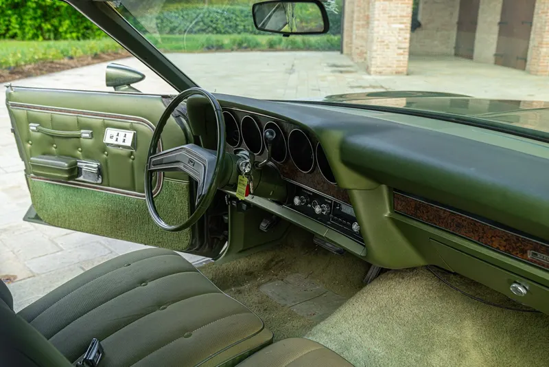 Ford GRAN TORINO 4 DOOR 5.7 V8 BROUGHAM 42