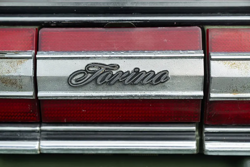 Ford GRAN TORINO 4 DOOR 5.7 V8 BROUGHAM 18