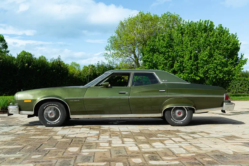 Ford GRAN TORINO 4 DOOR 5.7 V8 BROUGHAM 5