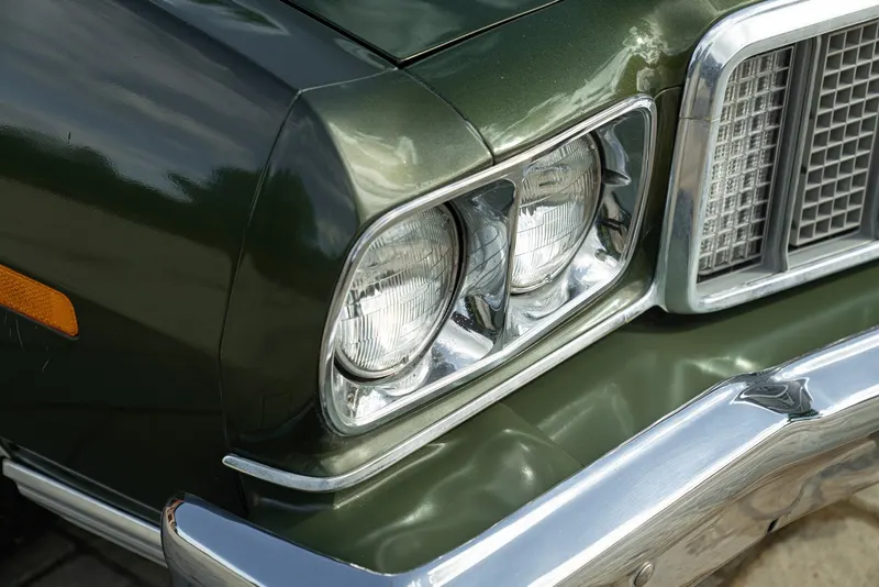 Ford GRAN TORINO 4 DOOR 5.7 V8 BROUGHAM 25