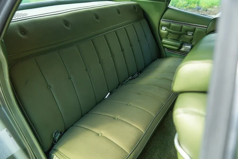 Ford GRAN TORINO 4 DOOR 5.7 V8 BROUGHAM 40