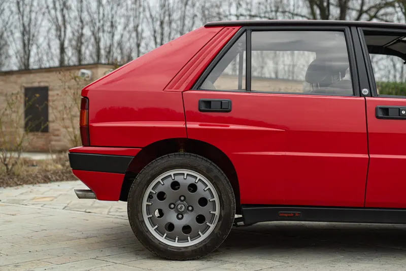 Lancia DELTA HF INTEGRALE 16V 23