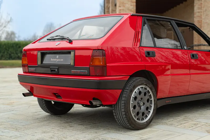 Lancia DELTA HF INTEGRALE 16V 18