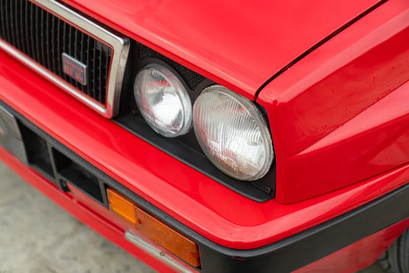 Lancia DELTA HF INTEGRALE 16V 11