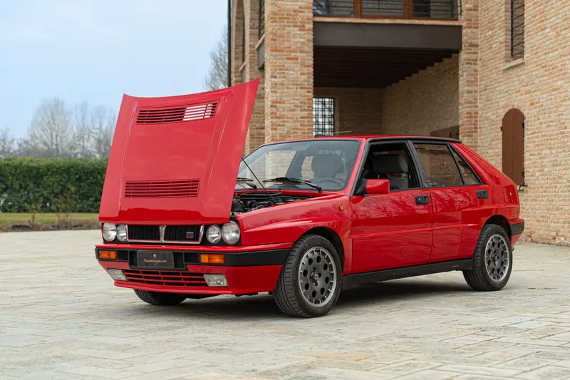 Lancia DELTA HF INTEGRALE 16V 56
